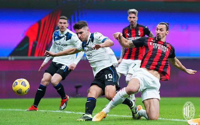 皇冠官网-从0比5到0比3进步了！输真蓝黑保半程冠军知足也！